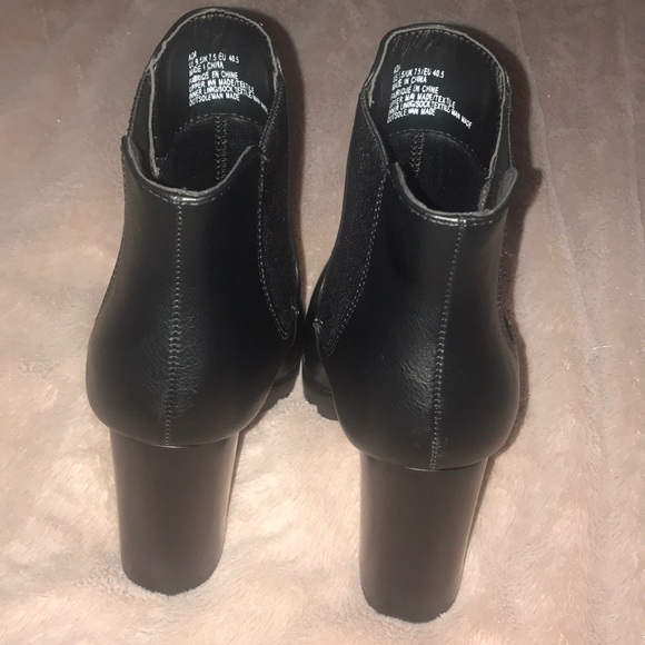 Boots - Picture 2 of 4